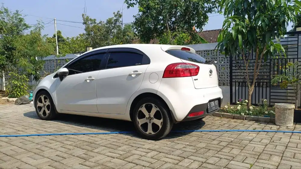 Di jual KIA Rio 2013