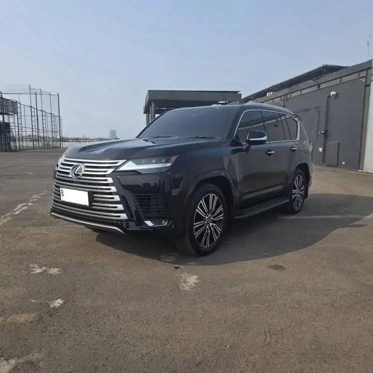 2024 Lexus LX600 7-Seater ATPM KM 30000