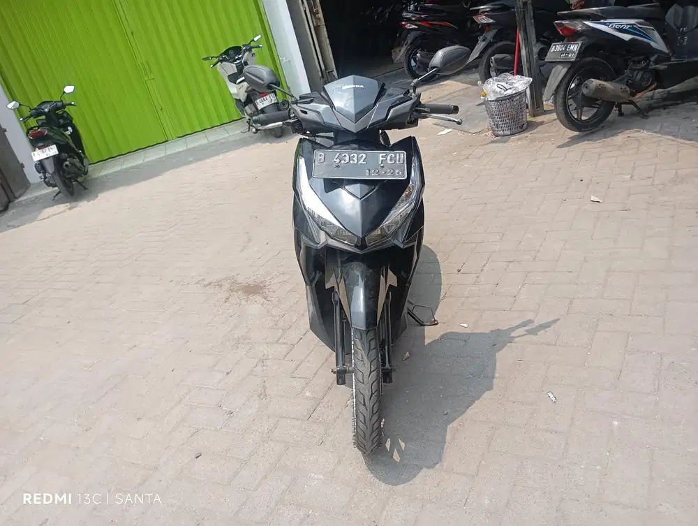 Honda Vario 150 LED old Tahun 2015 Surat komplit