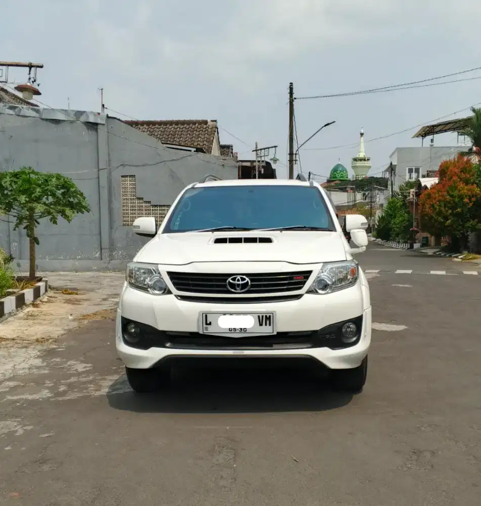 Dijual Cepat Fortuner 2015 siap pakai