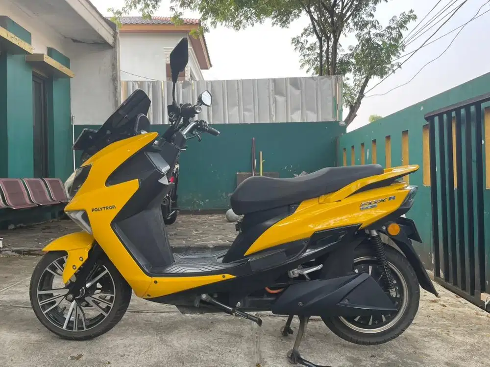 Jual cepat Polytron Fox R 2024 warna kuning