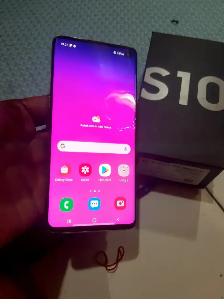 SAMSUNG galaxy S10