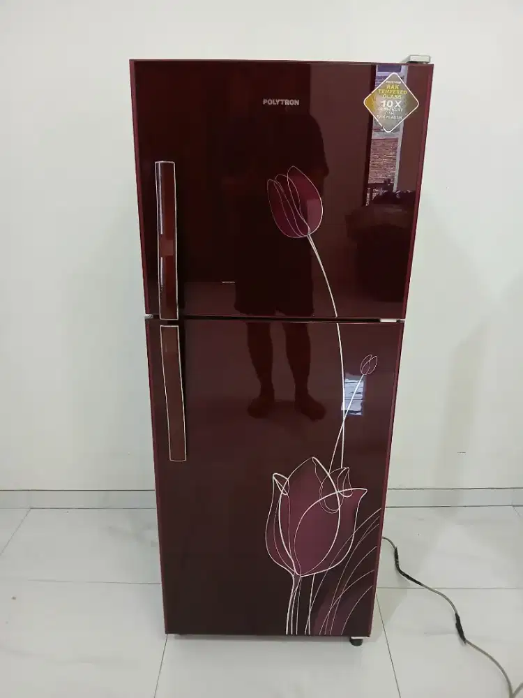 Kulkas 2 Pintu merk Polytron no frost no minus mulus bandung