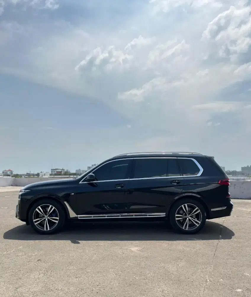 BMW X7 xDrive40i M Sport G07
Black On Cognac Brown
2023 MULUS TERAWAT