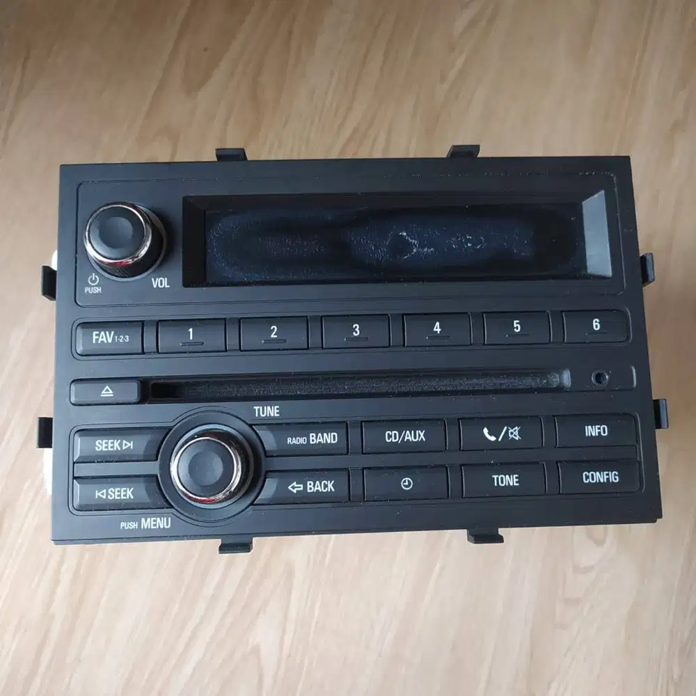 Head Unit Original Chevrolet Spin Kondisi Locked