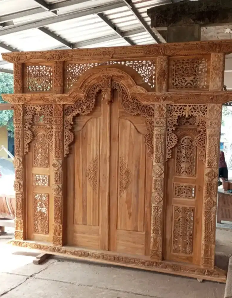 Pintu Gebyok Ukir Bahan Kayu Jati Full Ukuran 3 Meter