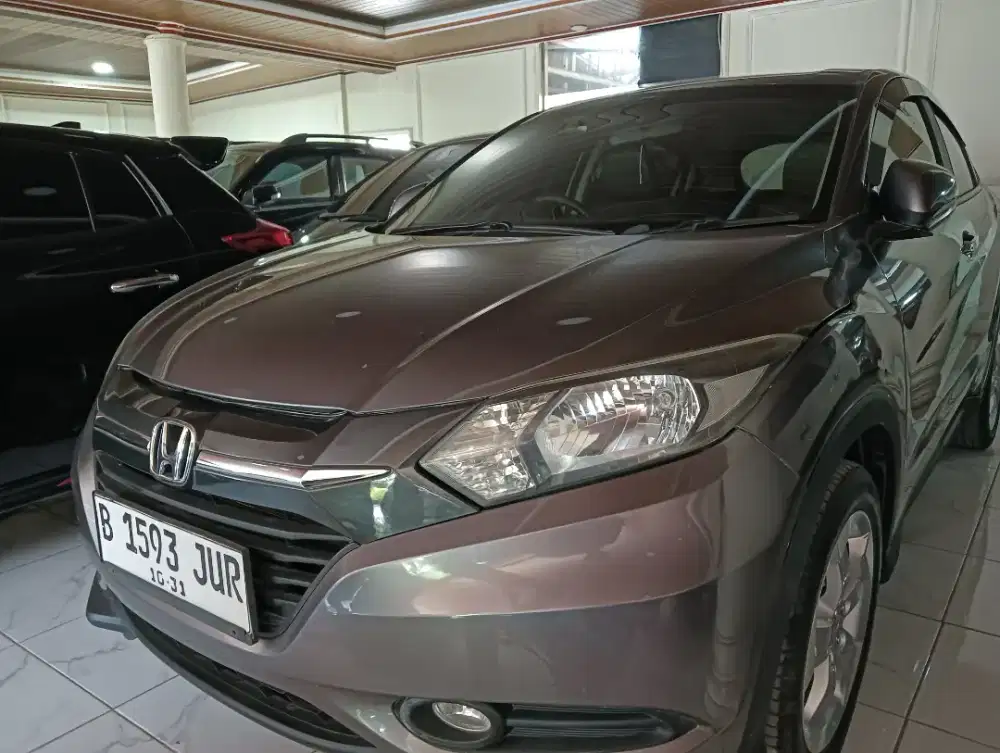 Honda hrv 1.5 E at dp 5jt tahun 2016