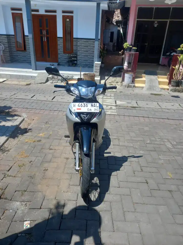 Jual cepat Kharisma tahun 2005