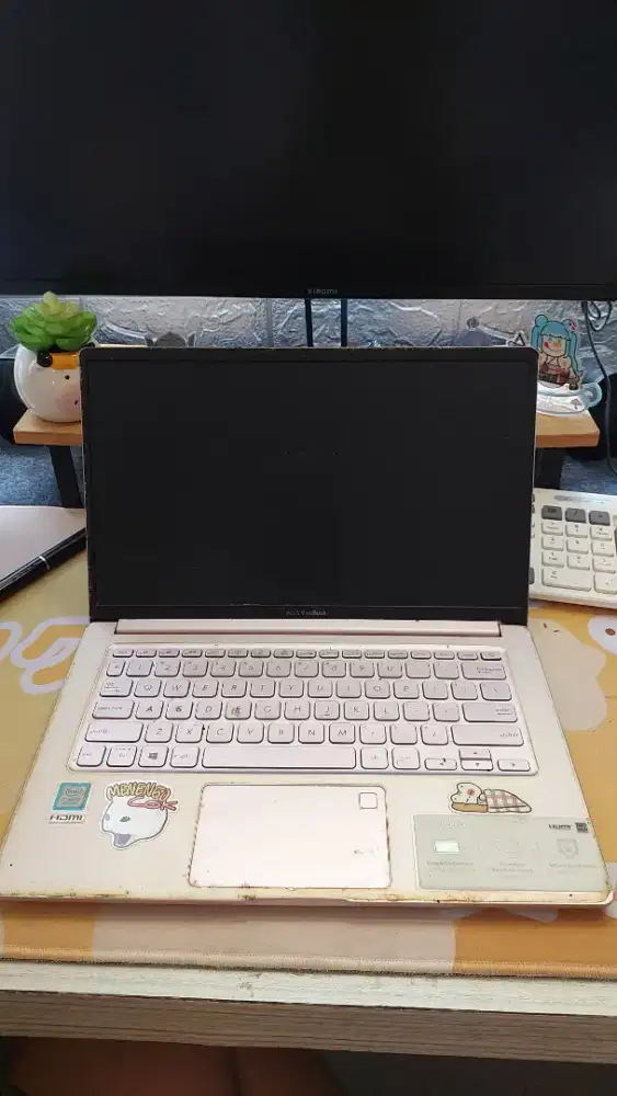 Laptop asus 14 inch i5 gen8 ram 8gb rusak