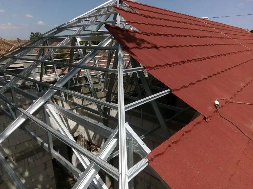 Renovasi Atap Lapuk Ganti Baja Ringan TASO Awet Kuat dan Kokoh
