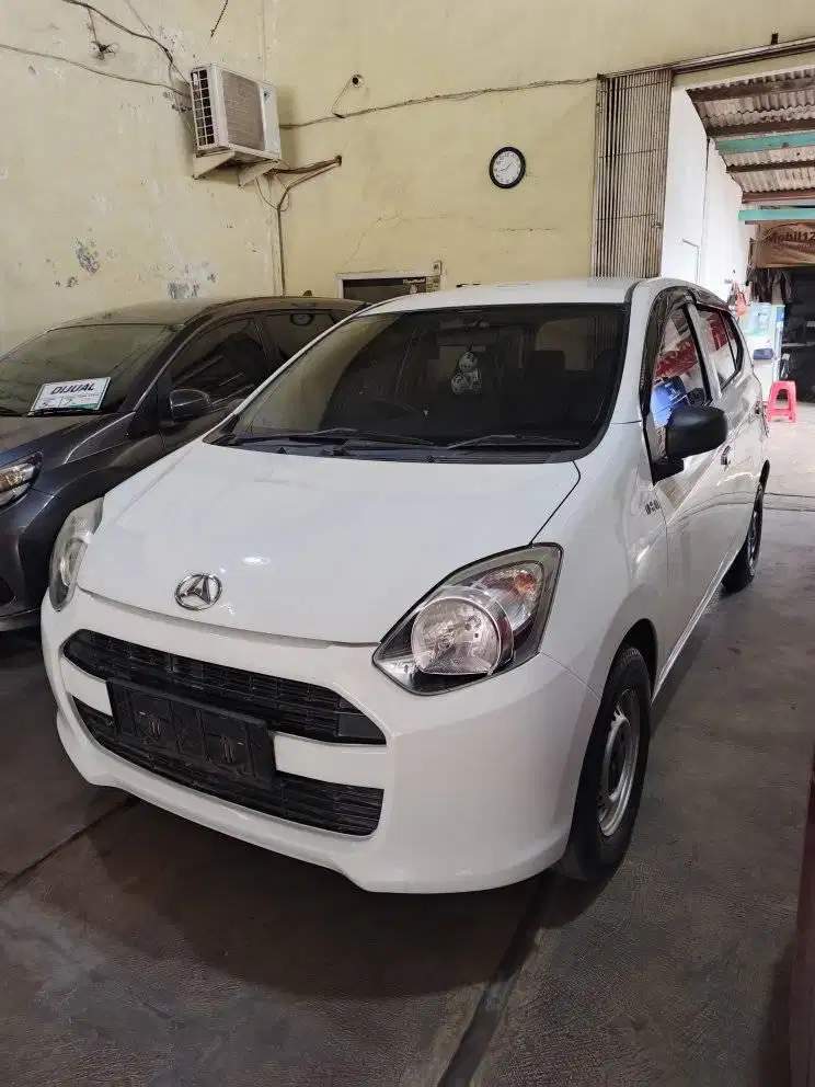 DAIHATSU AYLA D MANUAL 2015