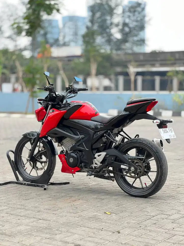 SUZUKI GSX S150 MERAH HITAM 2017 KM RENDAH PAJAK PANJANG SUPERB