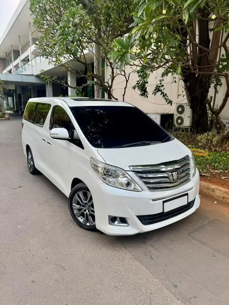 TOYOTA ALPHARD G ATPM 2012 AT PUTIH
