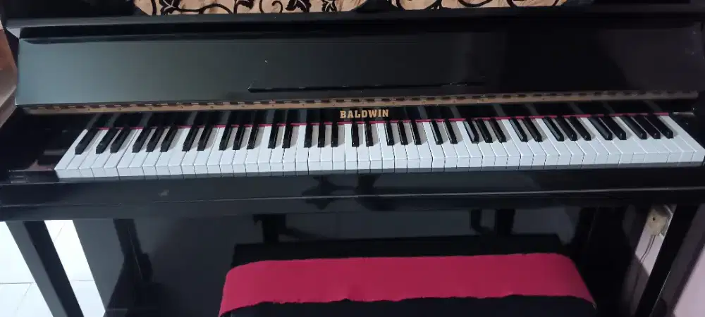 Piano akustik Baldwin
