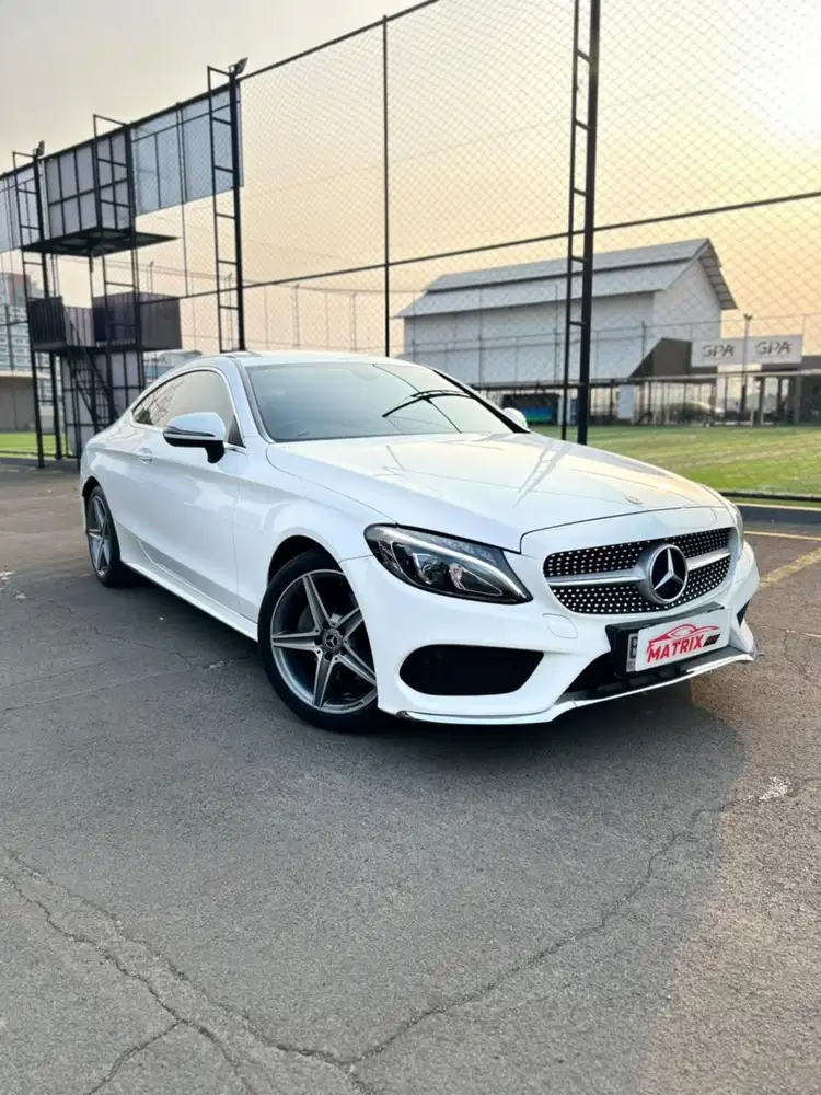 Mercedes-Benz C200 coupe AMG 2017 . Mercy C205 . C300