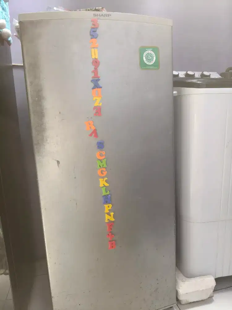 Kulkas freezer sharp