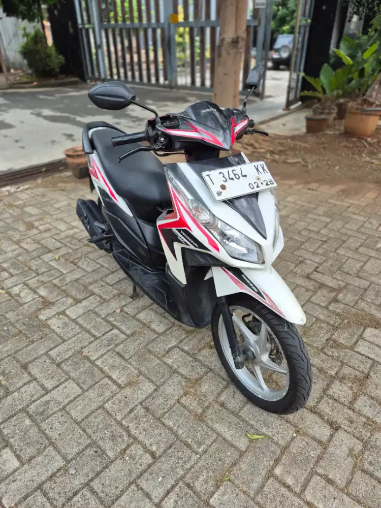 Dijual Honda Vario karbu tahun 2012 surat lengkap