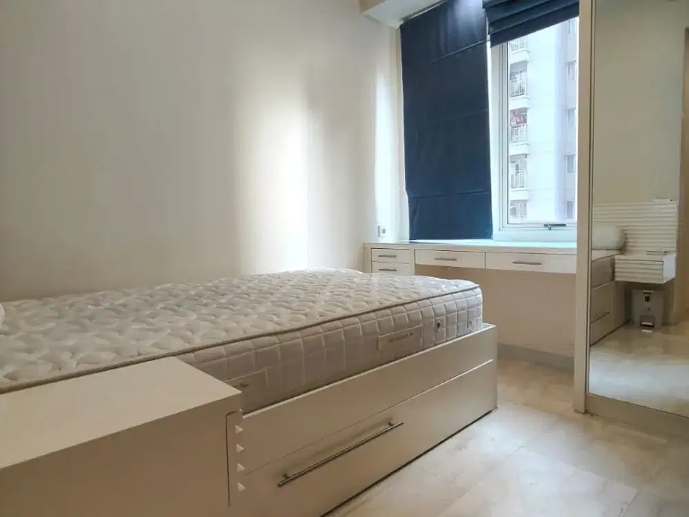 Jual Sewa Apartemen Royal Mediterania Garden Full Furnish Middle Floor