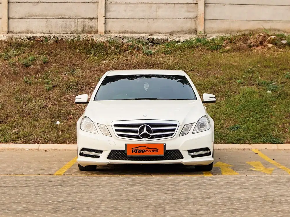 Mercedes Benz E250 CGI AMG 2012 Putih