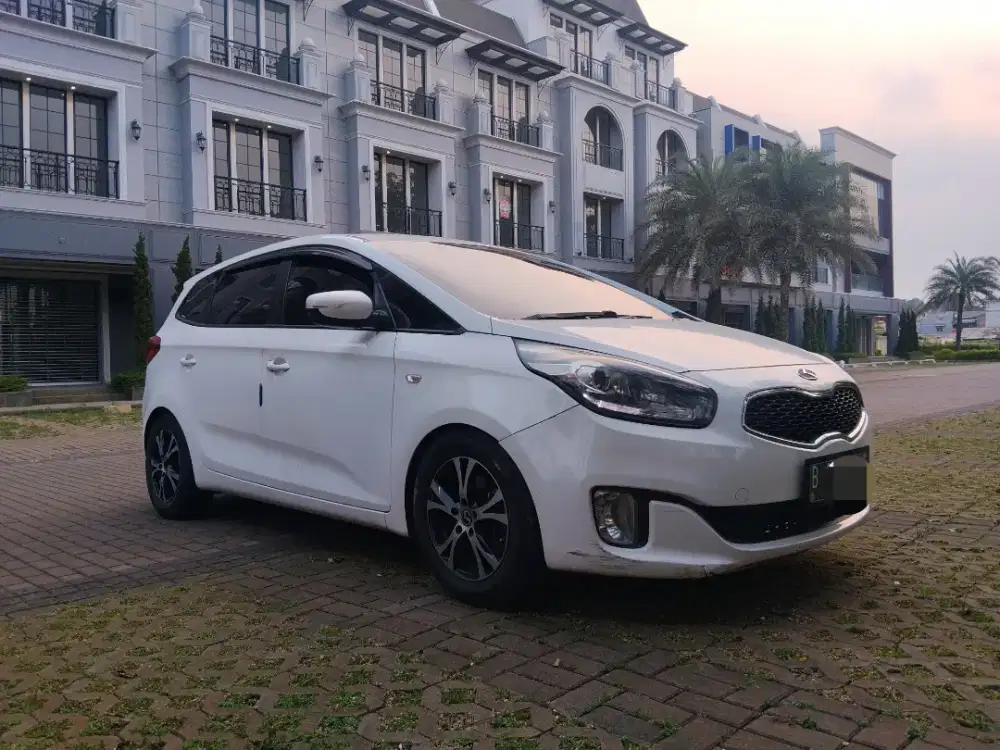 MOBIL KIA CARENS 2.0 LX AT 2013 TEEMURAH