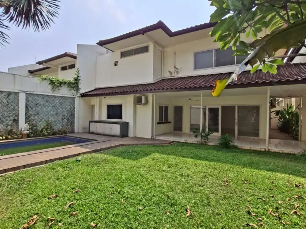 For Rent - Compound House in Pondok Indah, Close To Busway Station