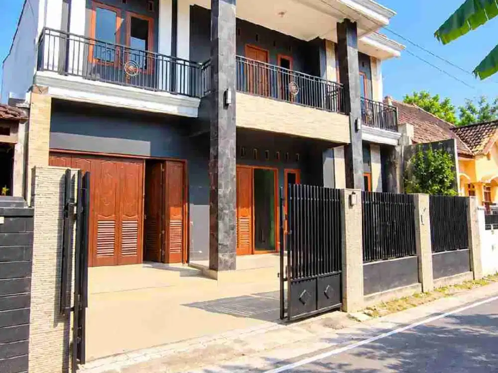 rumah mewah 2lantai dekat KRL gawok lokasi gatak luas175m2