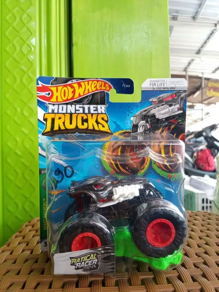 mainan anak hotwheels monster trucks