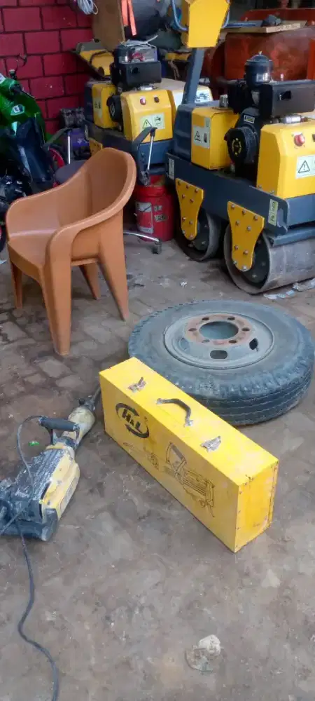 JackHammer mesin bobok baby roller 2ton