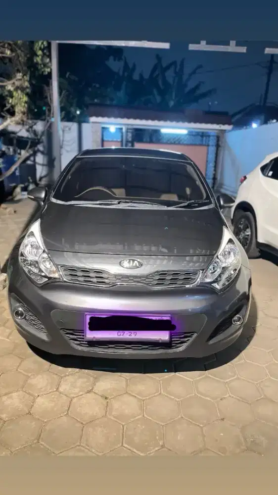 KIA RIO AT 2013