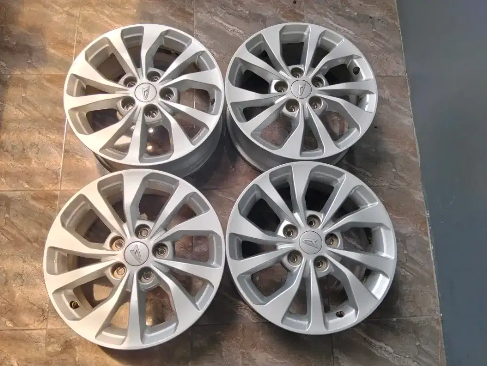 Velg original terios R16