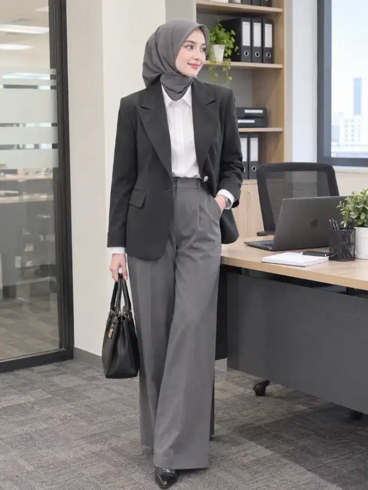 Blazer Hitam Wanita