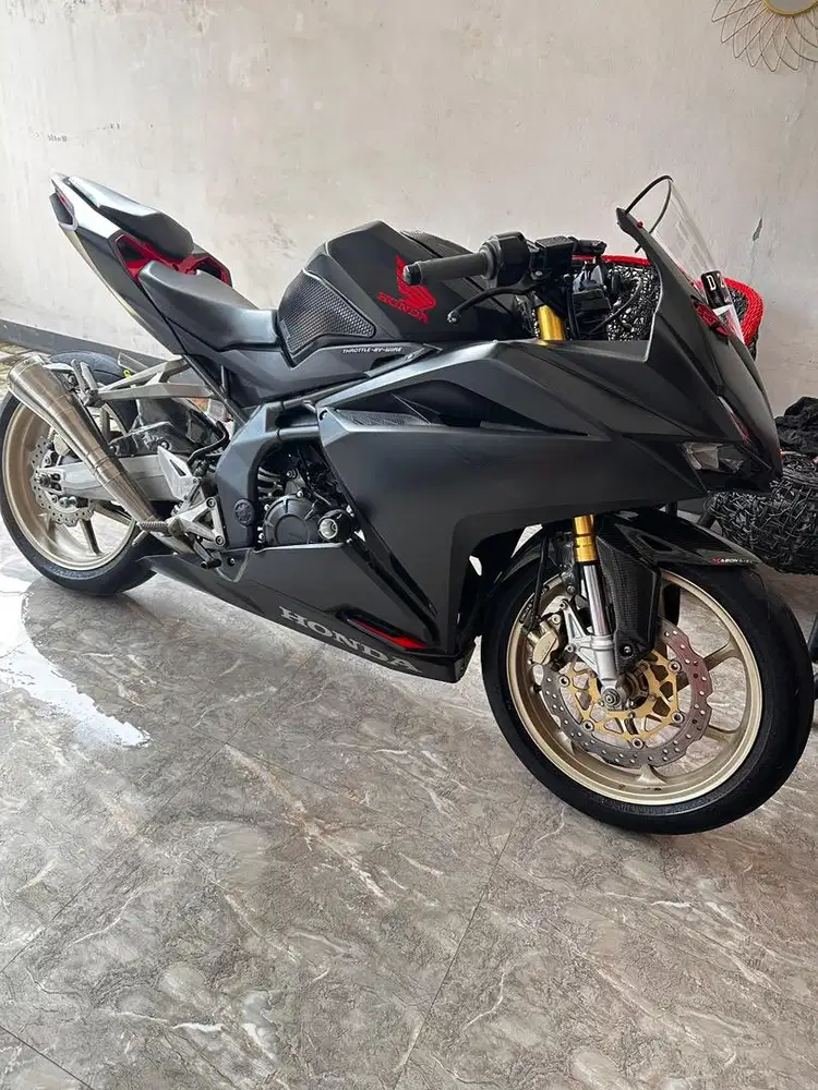 HONDA CBR 250RR MULUS KM RENDAH