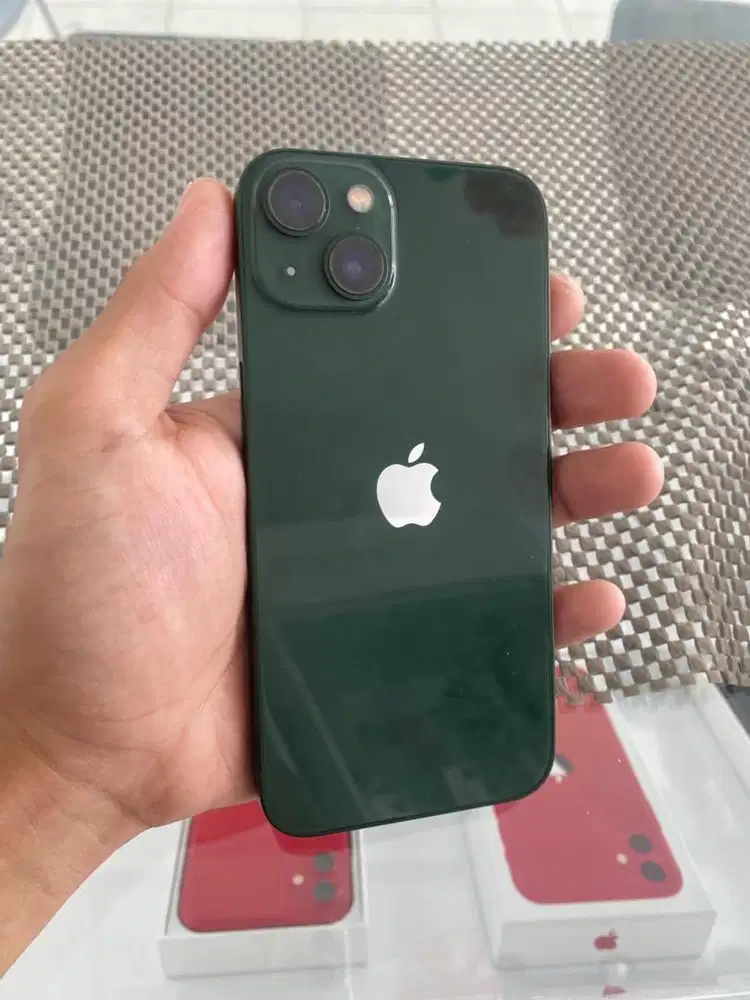 iPhone 13 Green