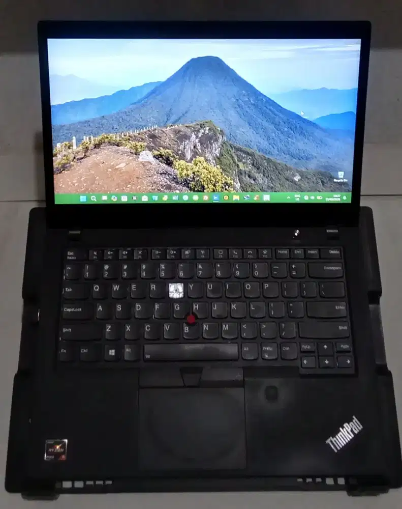 Laptop Lenovo ThinkPad Ryzen 5 Pro