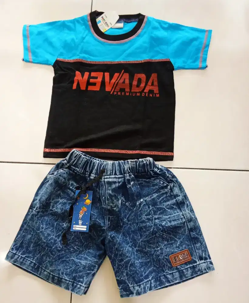 Stelan anak cowo motif tulisan