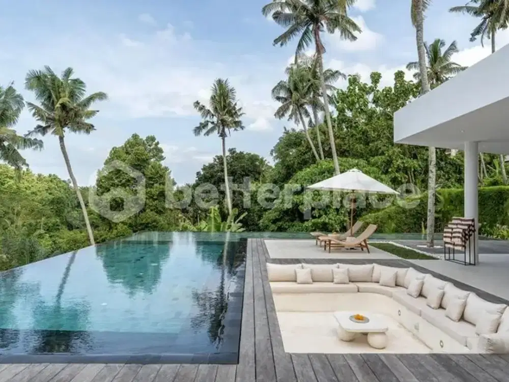 Curved Modernist Luxury Above Ubud's Jungle Canyon