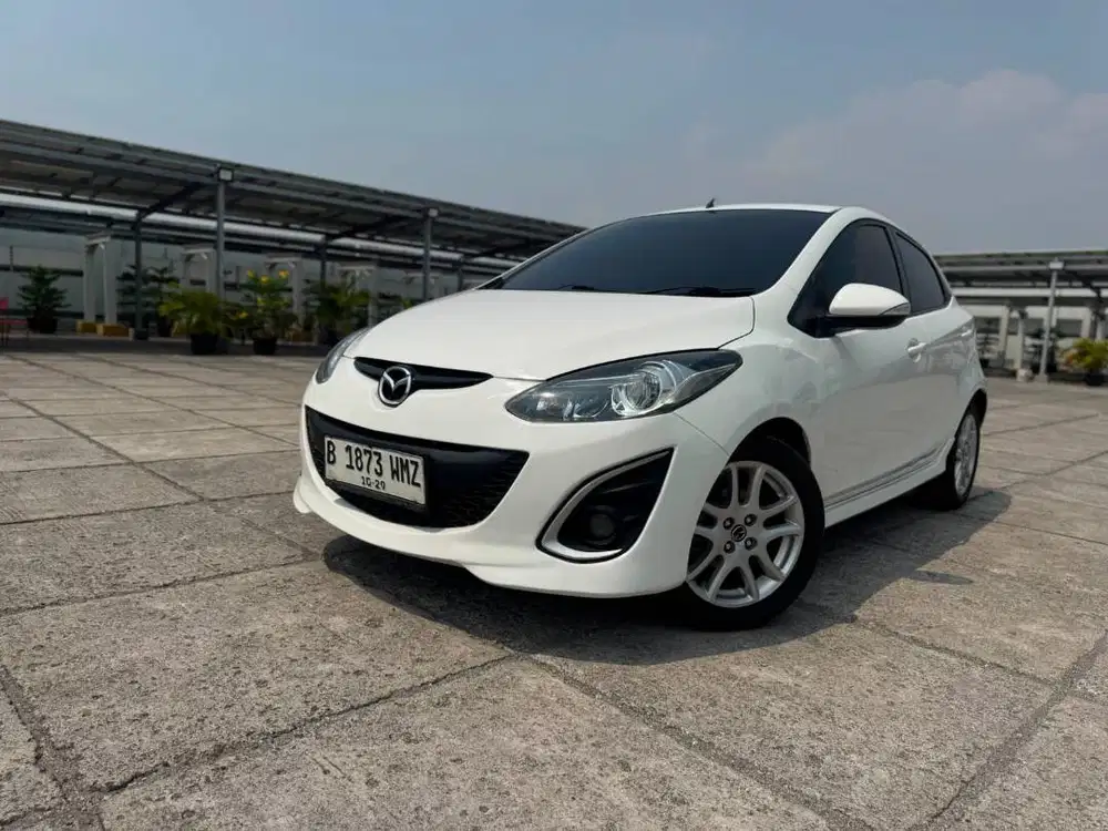 Mazda 2 RZ 2014 KM 98.000 Terawat 137 Juta