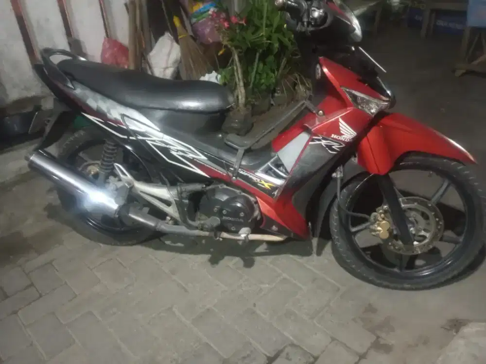 Honda Supra 125 Double disk THN 2009 plat S Mojokerto