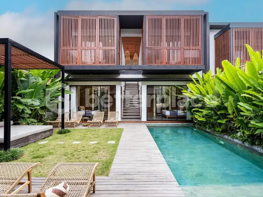 Luxury 4 Bedroom Villa in Canggu – 3 Minutes to Batu Bolong Beach | Prime Investment Opportunity