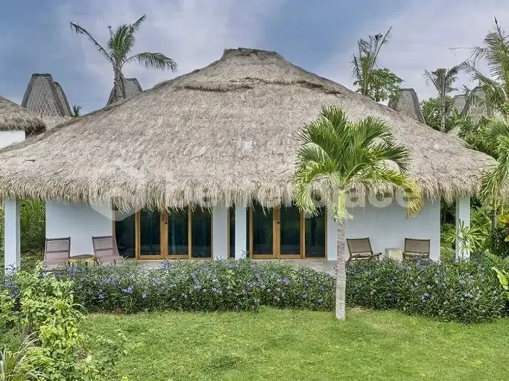 Experience the Beauty of Island Living – Elegant Tropical Villa with Soundproof Comfort, Traditional Alang-Alang Architecture, and World-Class Ameniti