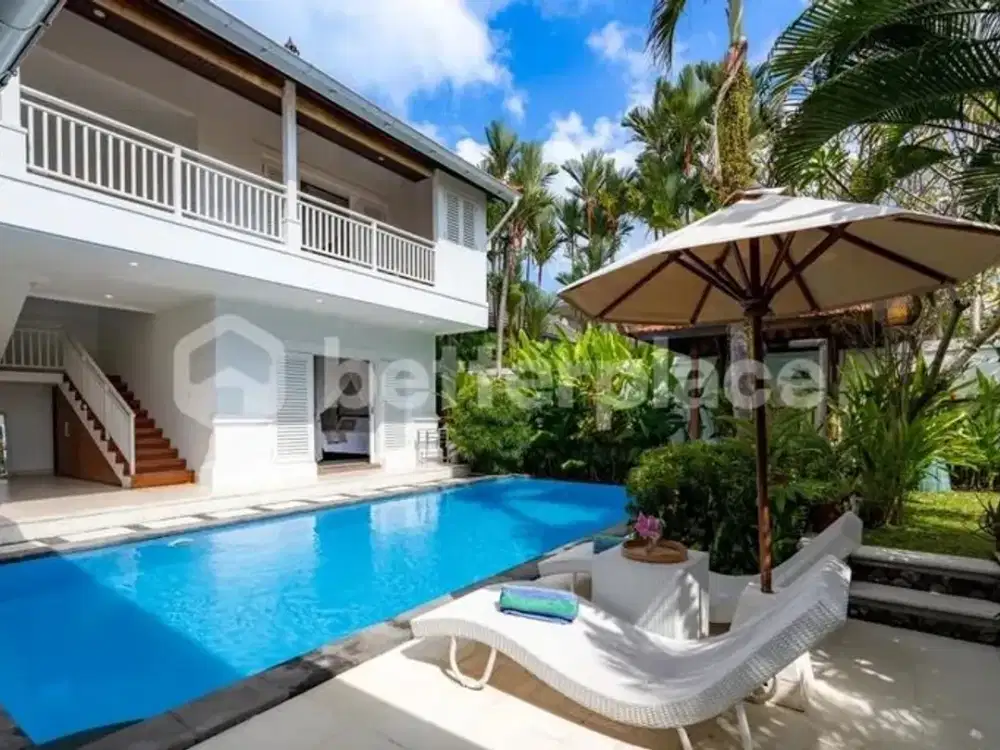 Modern Balinese Villa in Peaceful Canggu - Berawa 4 Bedrooms with Charming Design