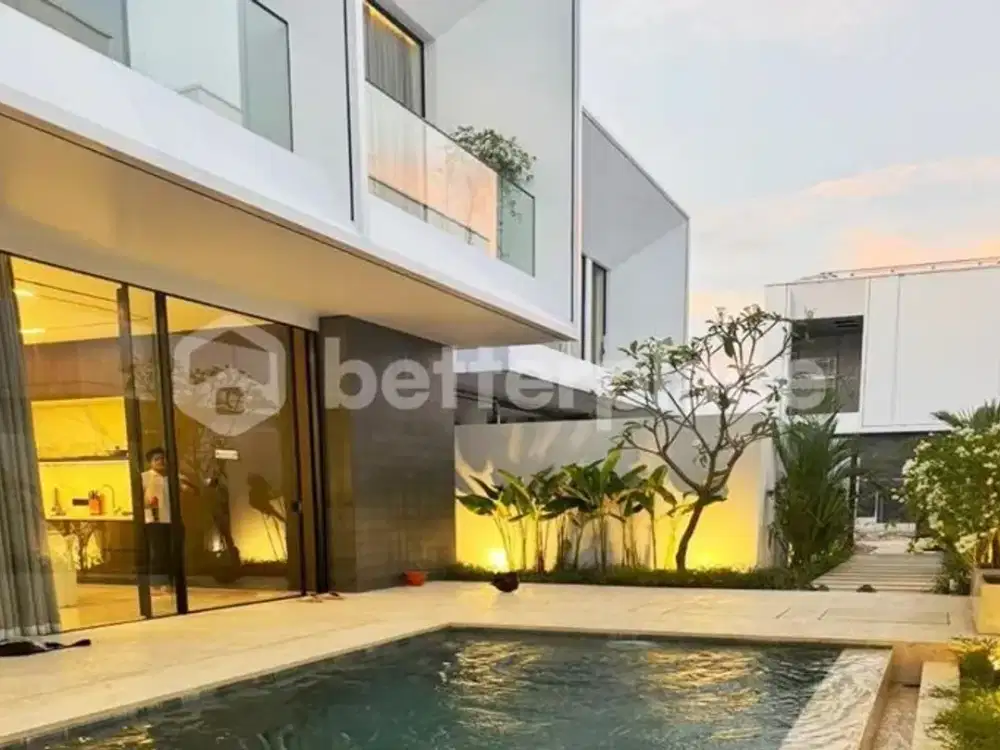 Luxury Leasehold 2-Bed Villa in Exclusive Nusa Dua – Contemporary Tropical Residence with Smart Home Technology and Resort Ambience