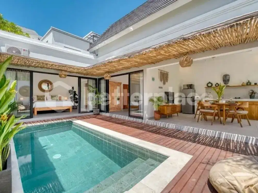 A Rare Turnkey Investment in Central Seminyak – Stunning Leasehold Tropical 2-Bed Villa Combining Traditional Balinese Architecture with Modern Lifest