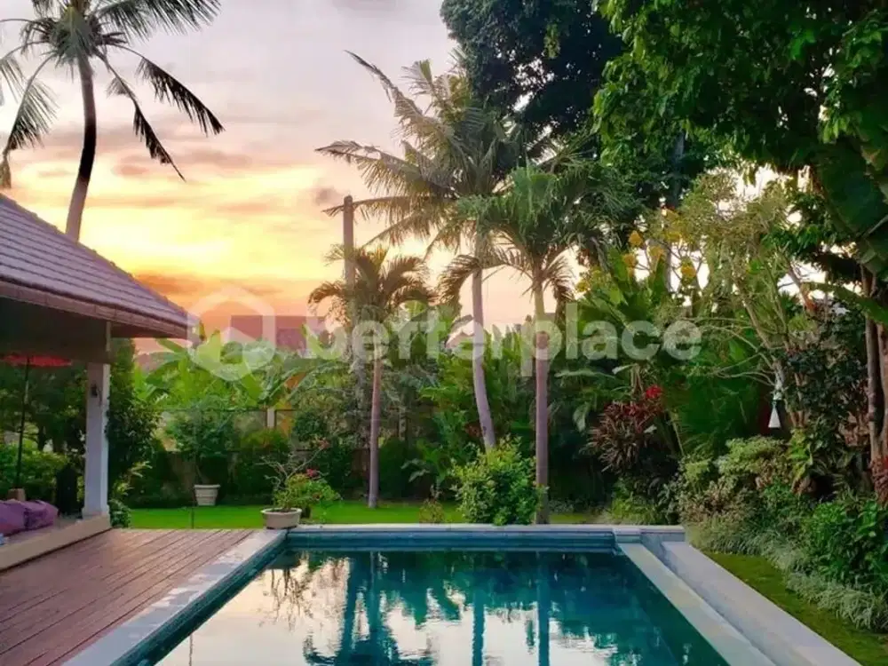 Elegant Family-Friendly 3-Bedroom Villa in Canggu Padonan with En-Suite Bedrooms, Beautiful Pool & Exceptional Garden Setting