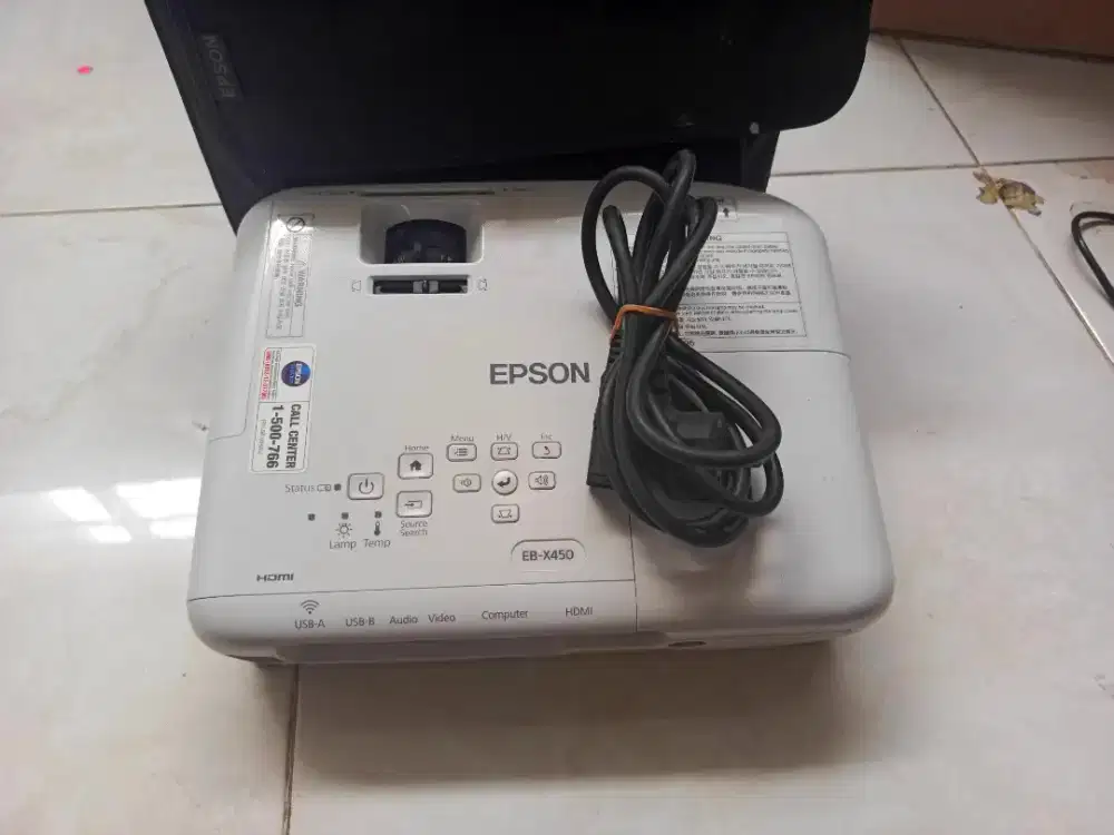 Iklan Proyektor EPSON EB-X450 Tas