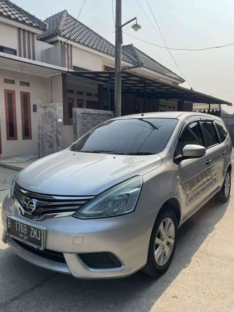 Nissan Grand livina 2013 Bensin