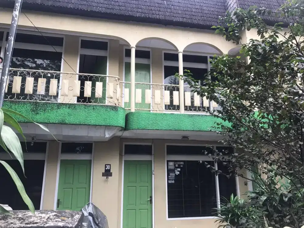 Rumah Nyaman di Jalan Riau, Lingkungan Aman