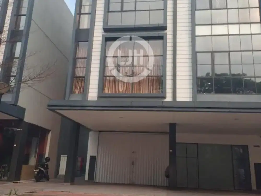 Ruko Wisteria Collins 3 Lantai Metland Menteng Jakarta Timur