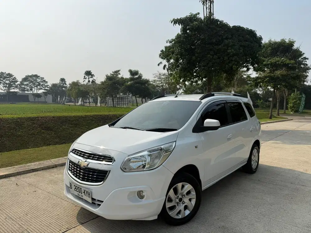 ‎Chevrolet Spin LTZ Automatic 2013 Putih