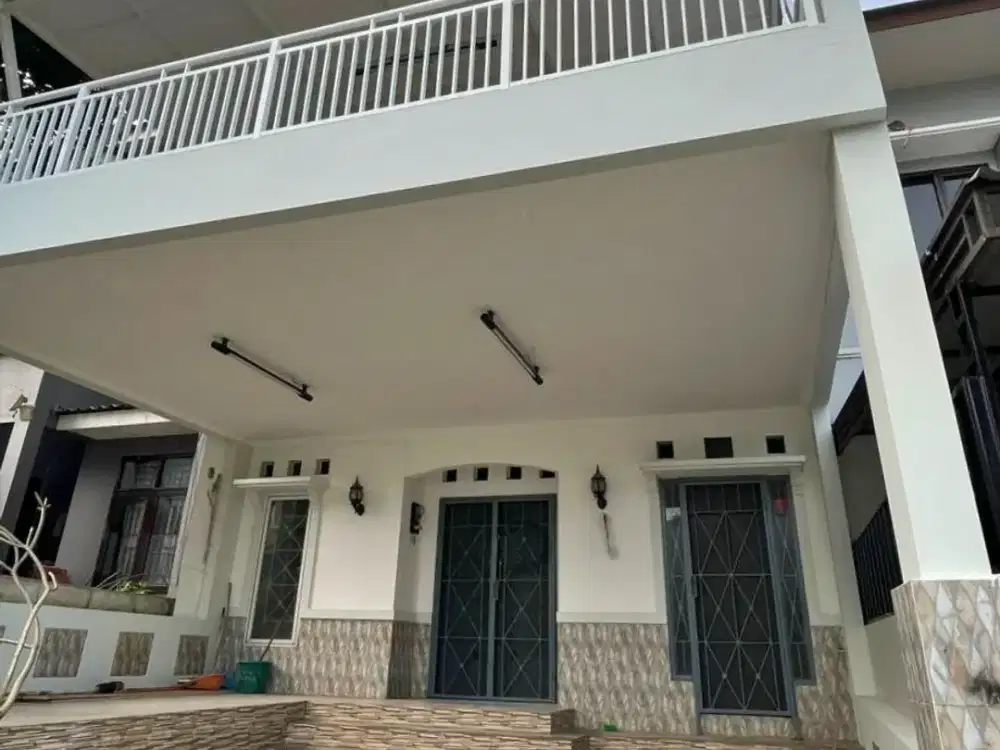 Rumah 2 Lantai Siap Huni dan Strategis di Legenda Wisata Cibubur